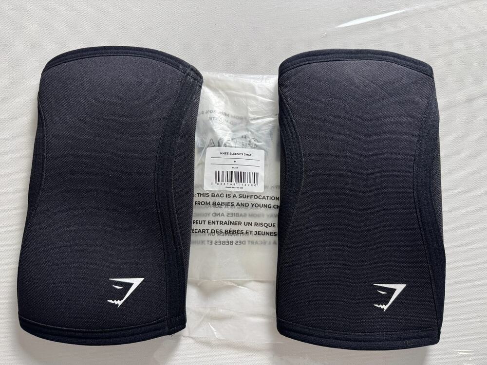 Gymshark Knee Sleeves 7mm Size M Black Neoprene Weightlifting Support Pair NWOT
